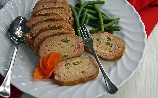 Healthy Turkey Meatloaf with Oats